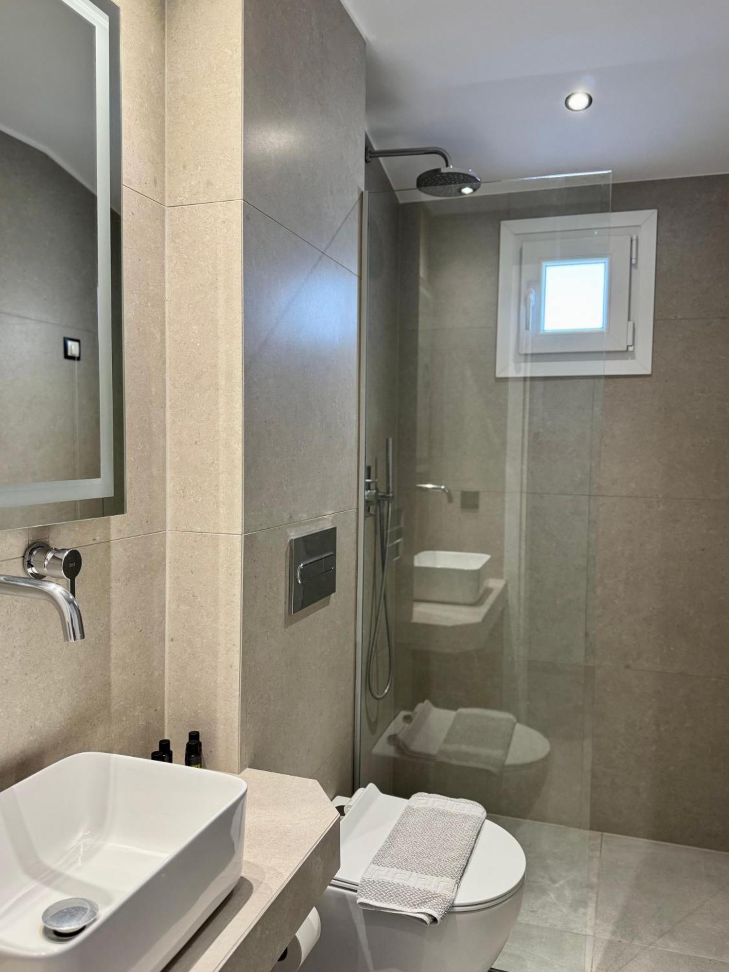 Tresor Sousouras Hotell Hanioti Exteriör bild
